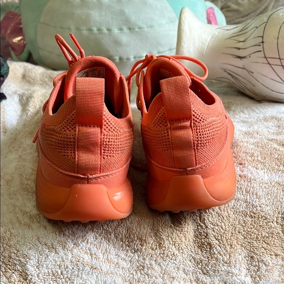 LANEIGE Orange High-Top Sneakers with Textured Design - Picture 4 of 9